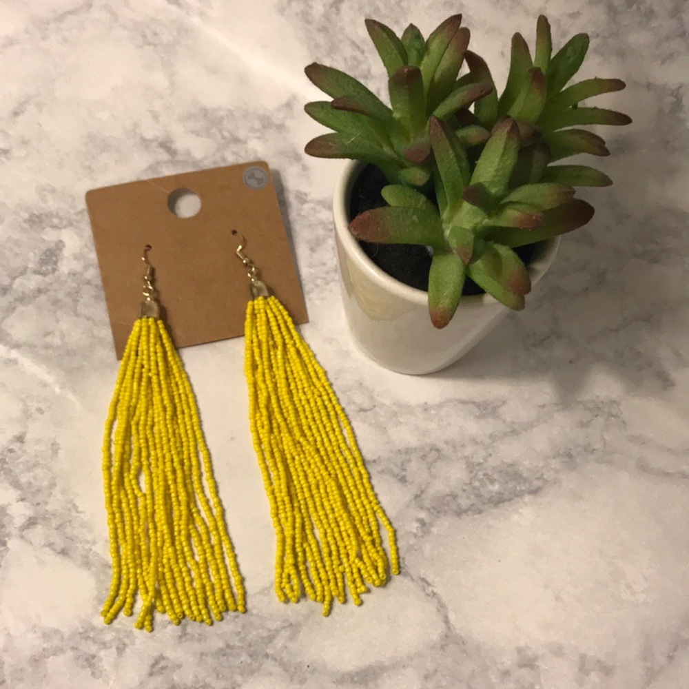 🌸Beautiful Yellow Tassel Earrings 🌸